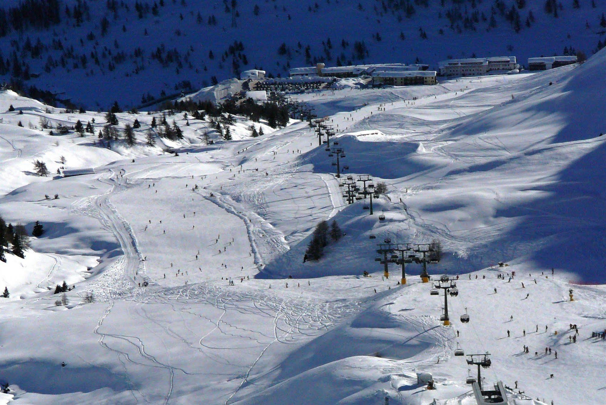 Sporting Hotel Passo del Tonale Eksteriør billede