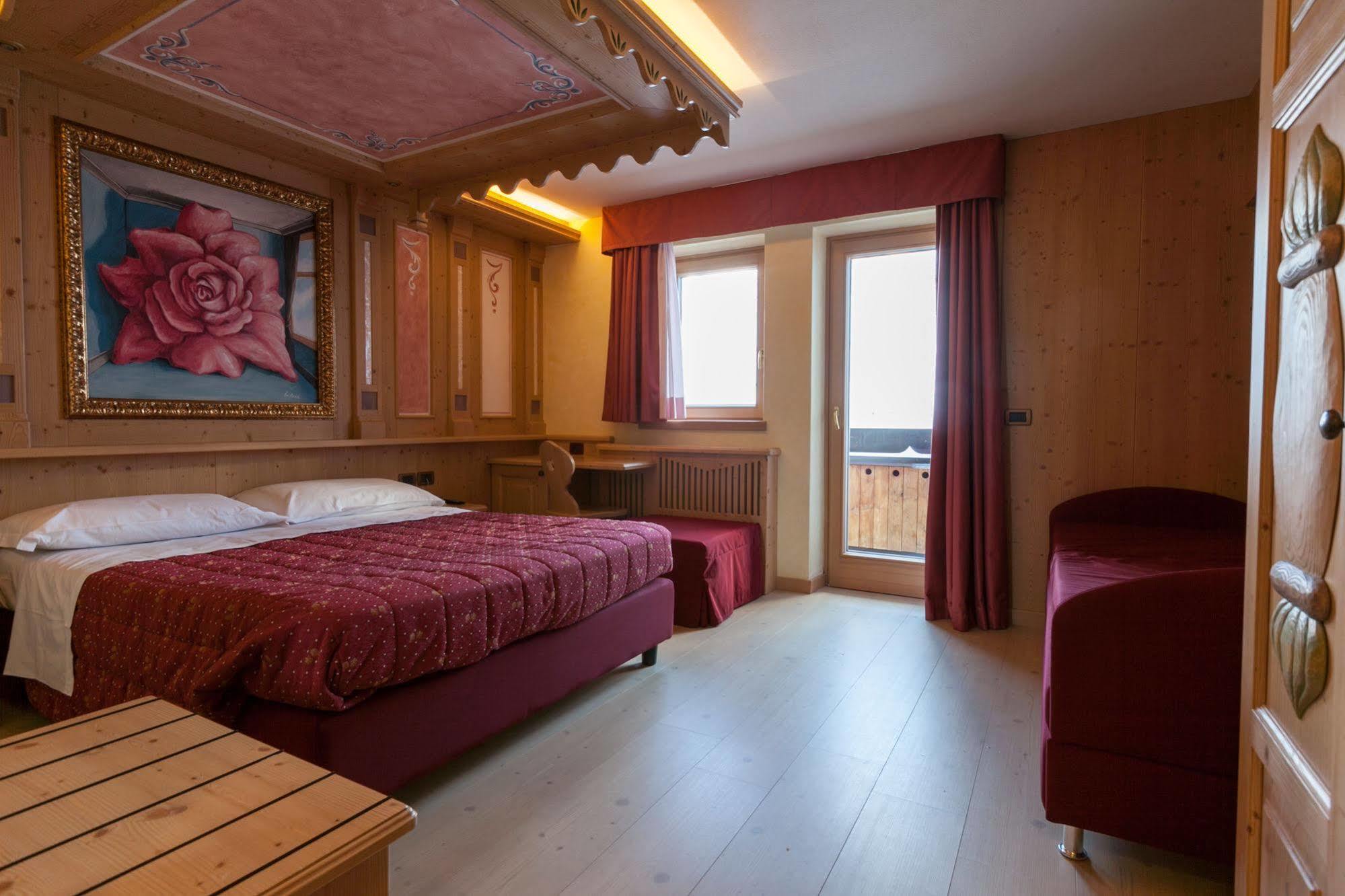 Sporting Hotel Passo del Tonale Eksteriør billede