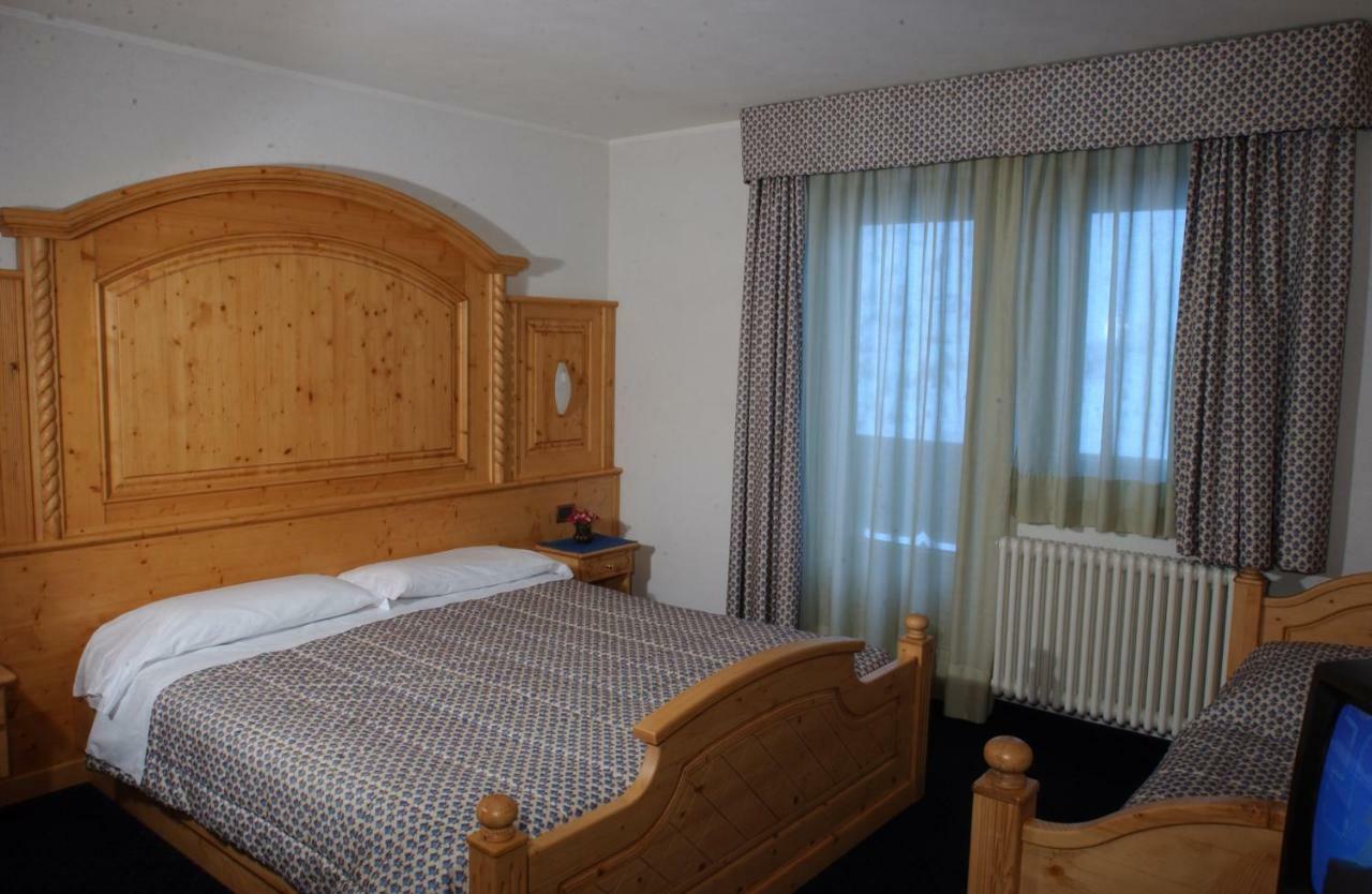 Sporting Hotel Passo del Tonale Eksteriør billede